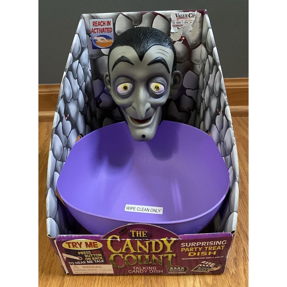 Vintage Halloween Candy Count Dracula Light Up Eyes Candy Bowl NIB 2002 Purple